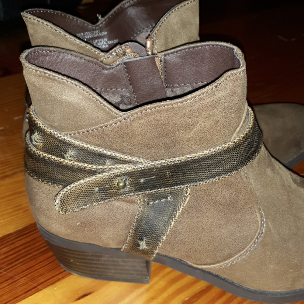 Booties - Picture 3 of 5